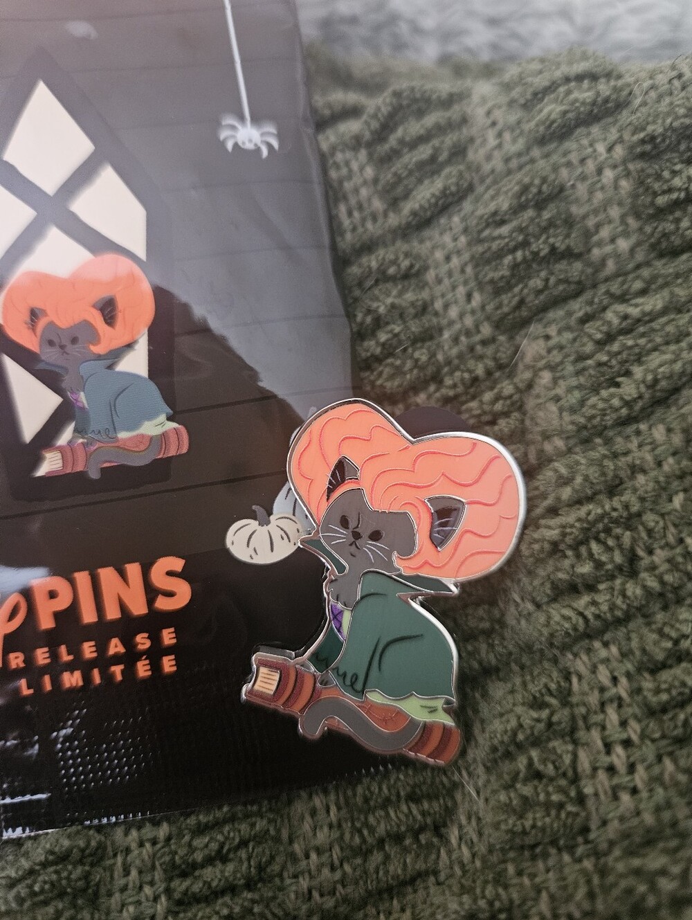 Disney Halloween Hocus Pocus Cat Pin